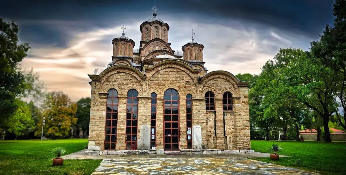 Klooster Gračanica, veertiende-eeuws Servisch-orthodox klooster bij Pristina